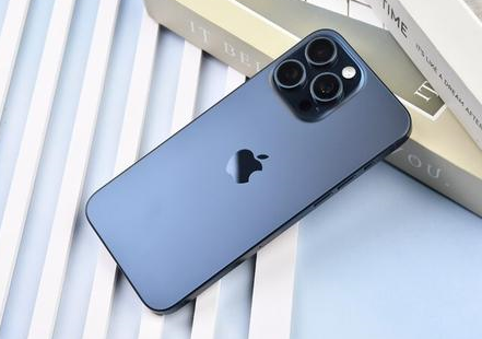 龙州苹果维修点分享iPhone 15 Pro Max屏幕更换全新实操风险 